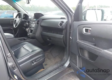 2013 Honda Pilot Touring z USA, uszkodzony, nr VIN 5FNYF3H96DB027670